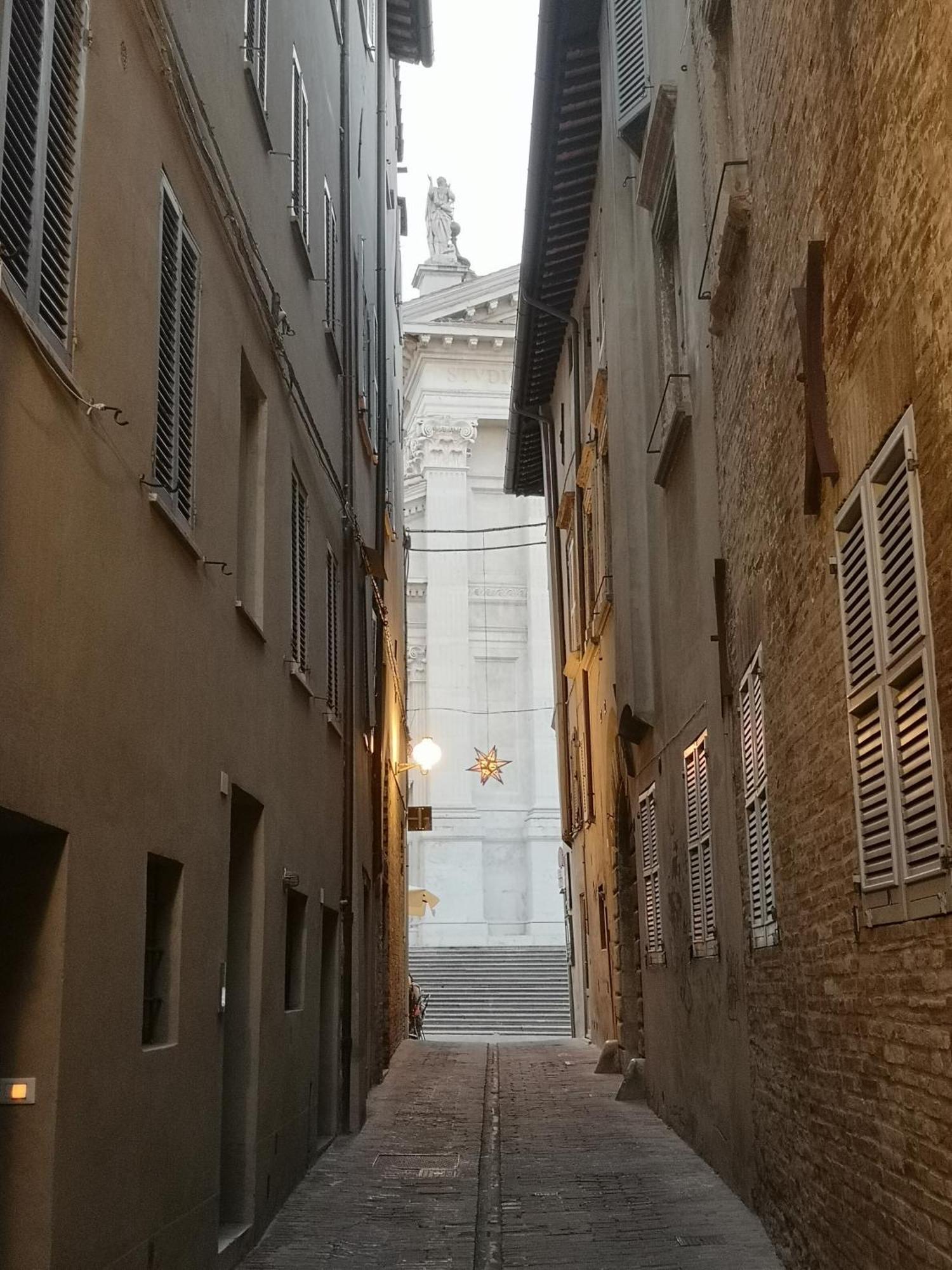 Appartamento Tipico In Centro Storico Urbino Exteriér fotografie
